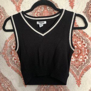 Black Cropped Sweater Vest
